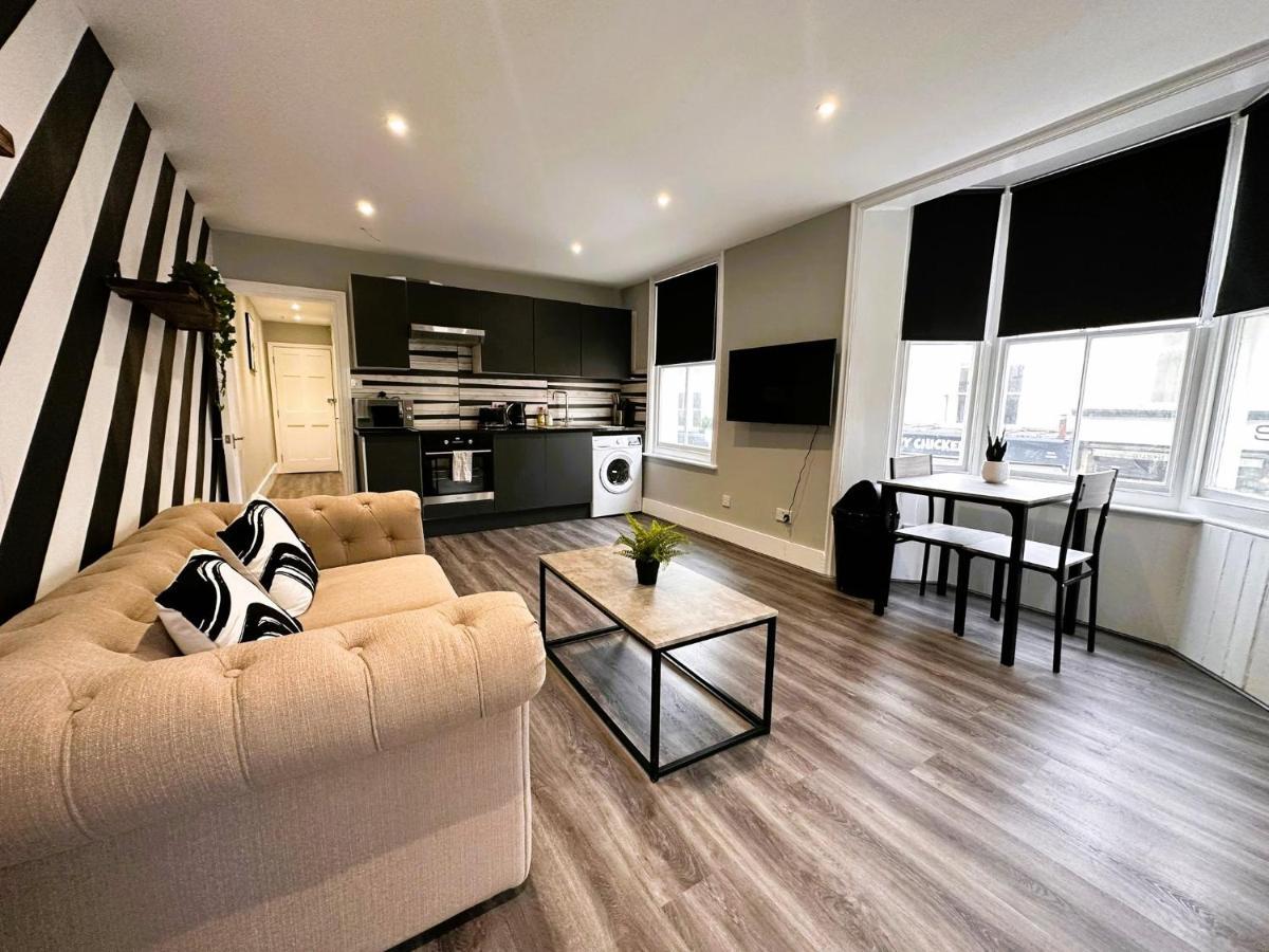 Flash Sale King Size Bed Super Flat Next To Seafront 1 Apartment