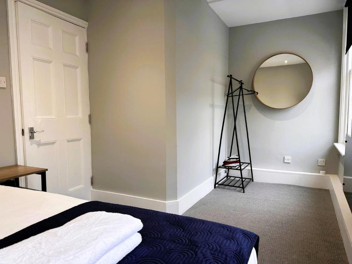 Apartment Flash Sale King Size Bed Super Flat Next To Seafront 1 Brighton